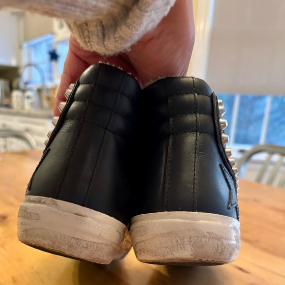 Golden Goose
Women's Slide Classic Leather Sneakers, Size 7, worn twice. - Picture 6 of 16